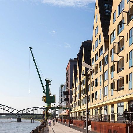 Grosszuegiges Zimmer Mit Badezimmer In Rheinwohnung Köln Exterior foto